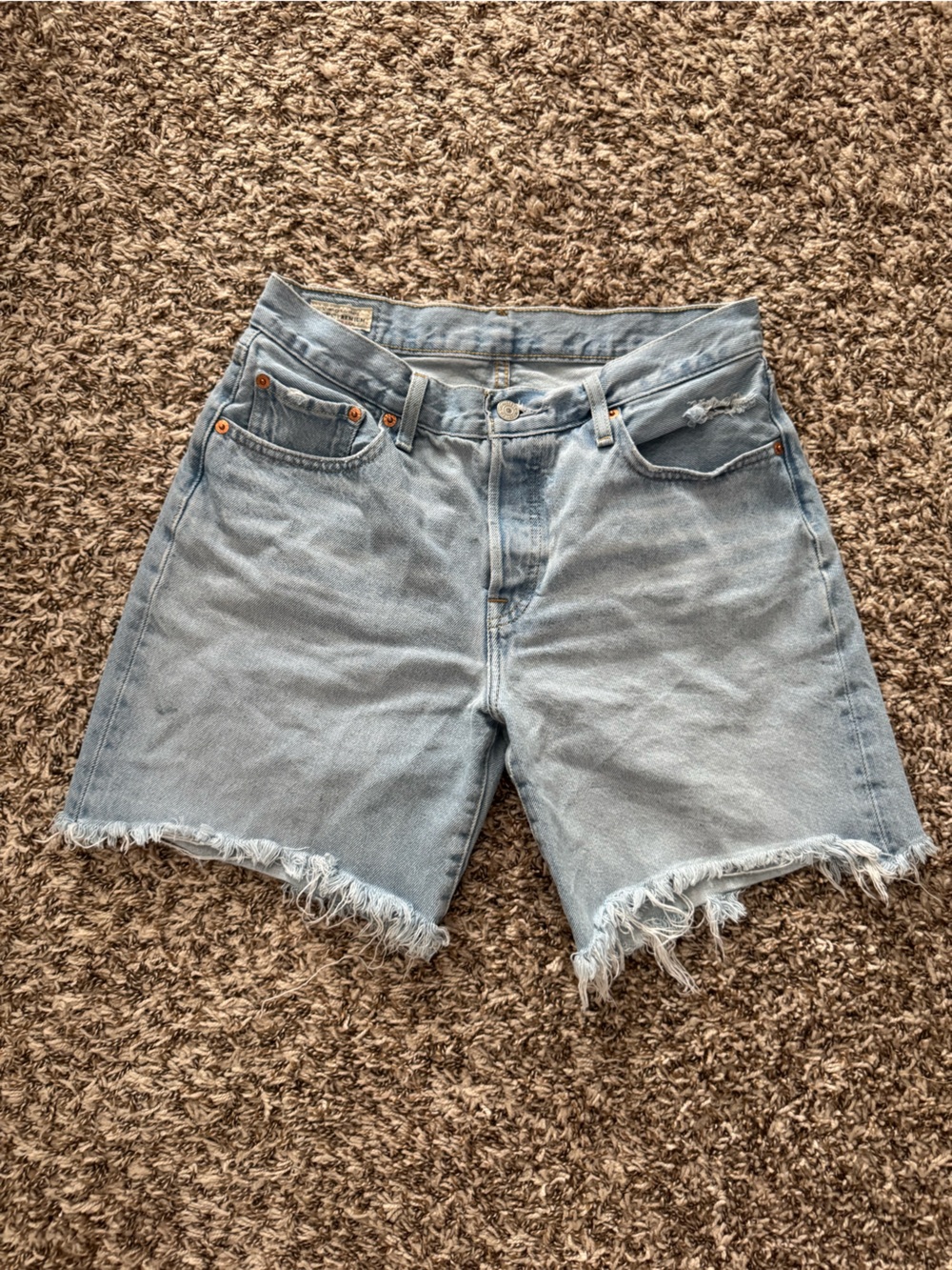 Levi's Low rise Women’s Light Blue Raw Hem Denim Jeans Shorts
